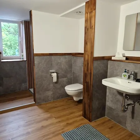 Exklusive Zimmer Mit Geteiltem Bad Und Kueche Kg Stadtilm Exterior photo