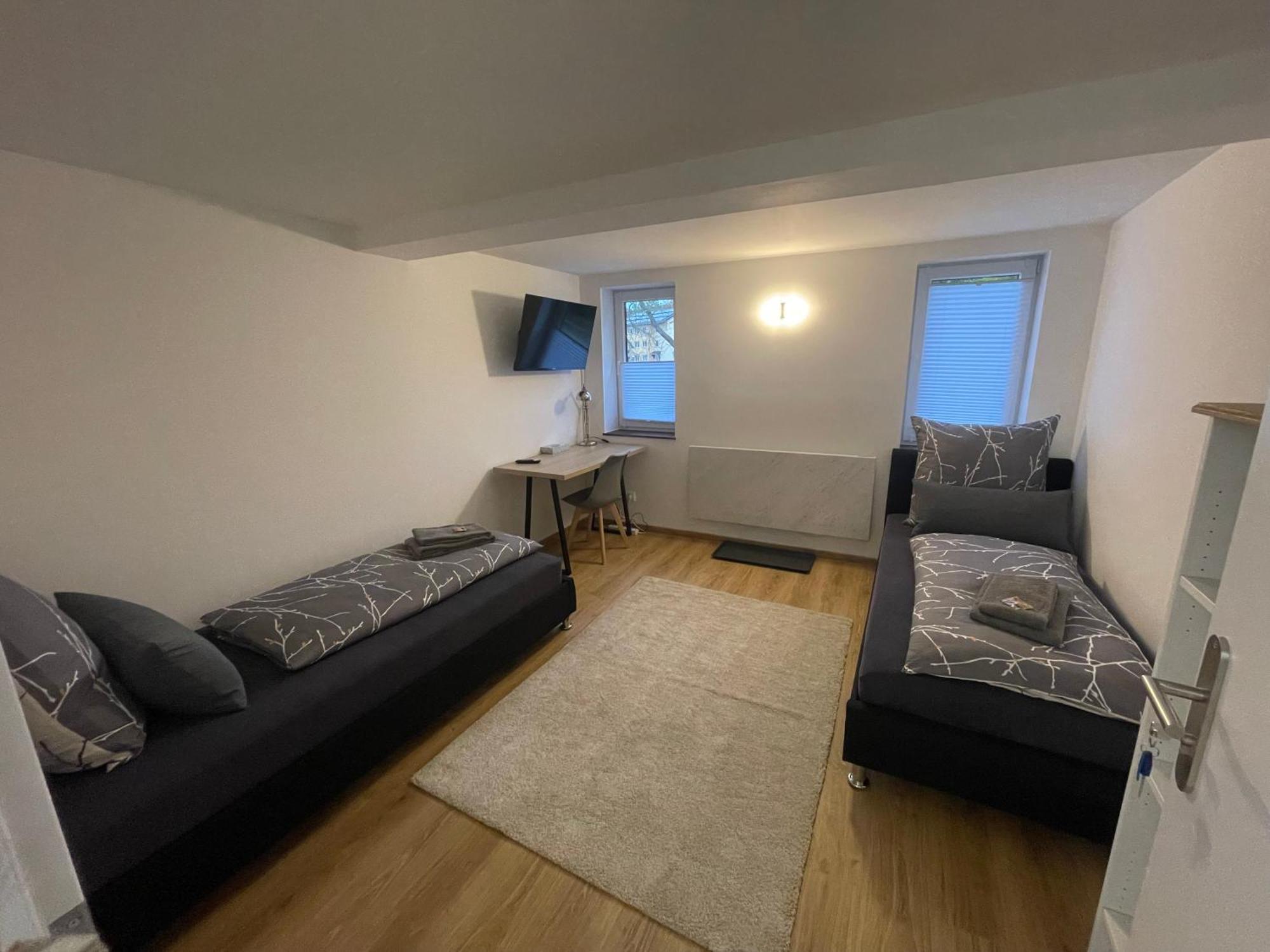 Exklusive Mit Geteiltem Bad Und Kueche Kg Apartment